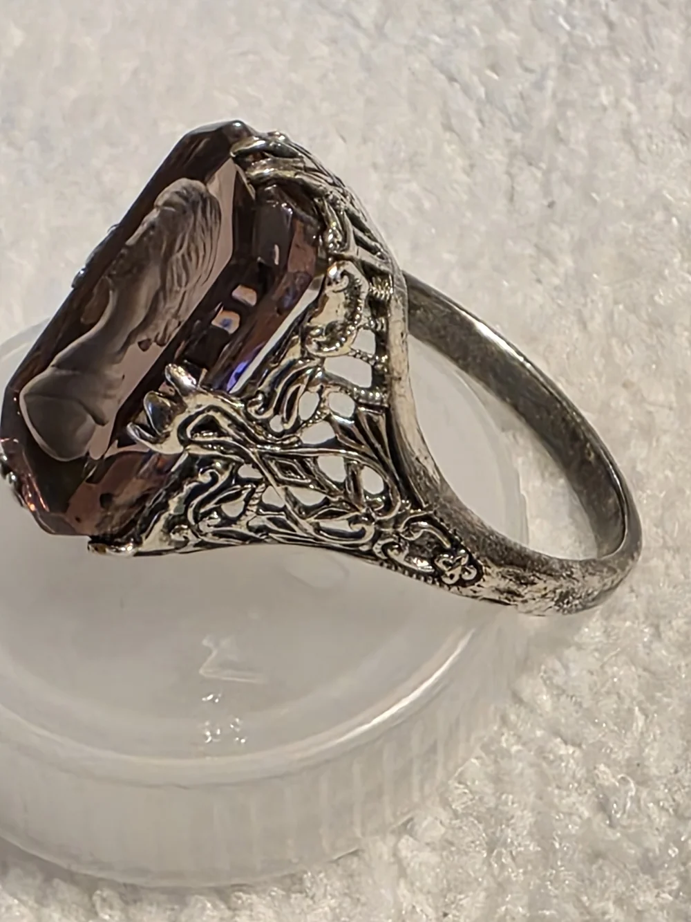 vintage Creations elegant silver